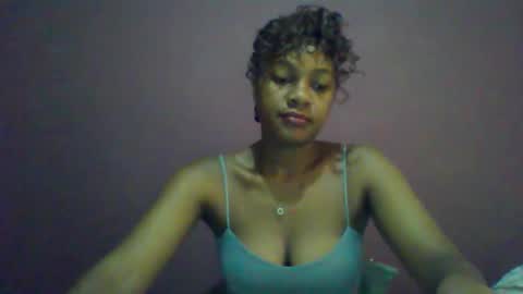Snapshot of ricie001 chatting on 6, 5, 2026 ricie001 online show from 6, 5, 2026