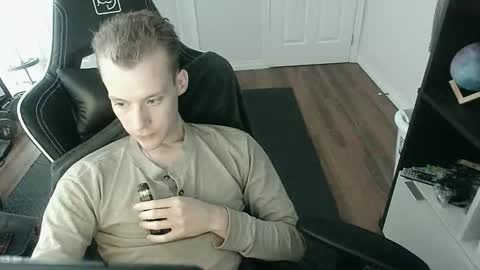 Snapshot of rickgosling chatting on 11, 9, 2025 rickgosling online show from 11, 9, 2025