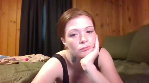 ridinghoodred online show from 15, 6, 2026