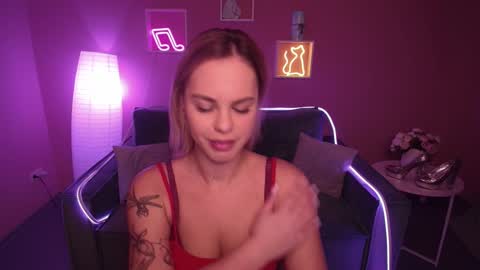 Snapshot of rikaraily chatting on 24, 1, 2025 Rika online show from 24, 1, 2025