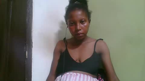 Snapshot of rinah654271 chatting on 4, 2, 2026 rinah654271 online show from 4, 2, 2026