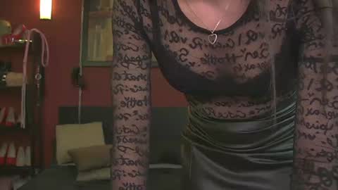 rinathequeen online show from 3, 2, 2025