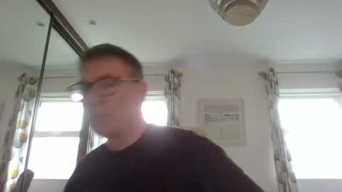 Snapshot of ringomar chatting on 13, 11, 2025 Rob online show from 13, 11, 2025