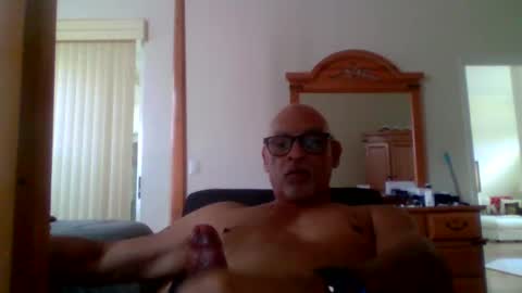 Snapshot of rionel chatting on 4, 12, 2024 RioNel online show from 4, 12, 2024