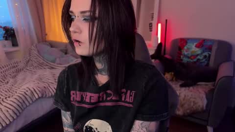   DianaBrite            fansl y online show from 29, 11, 2025