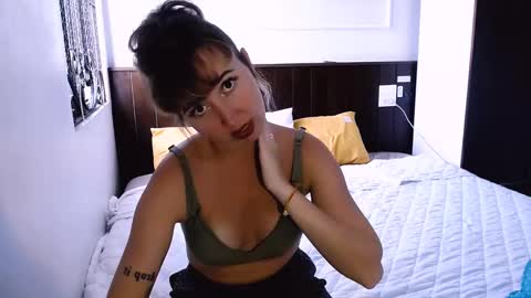 Snapshot of riri_rich chatting on 6, 3, 2025 Rita online show from 6, 3, 2025