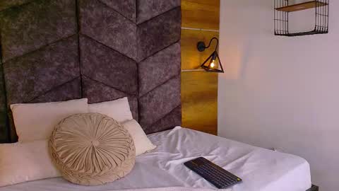 RIRI  online show from 25, 10, 2025