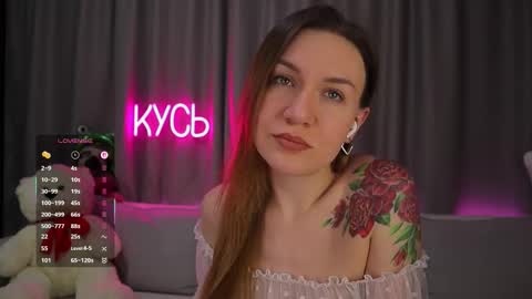 Snapshot of ritakycb chatting on 24, 11, 2025 Rita online show from 24, 11, 2025