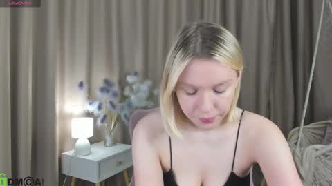 river_stoynee online show from 18, 10, 2025