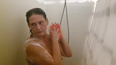 Snapshot of rjeanr chatting on 22, 11, 2025 Randiz online show from 22, 11, 2025