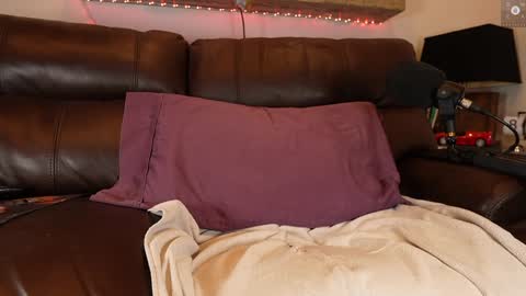 Ryan aka KeylimeRy online show from 22, 12, 2024