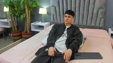 Roan Birkin online show from 13, 2, 2025