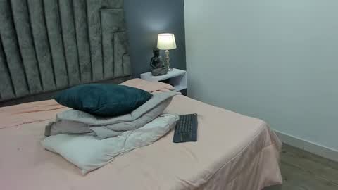 Roan Birkin online show from 14, 2, 2025