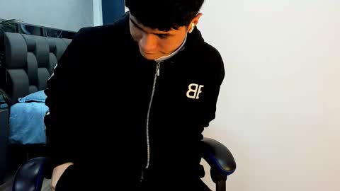 Roan Birkin online show from 4, 11, 2025