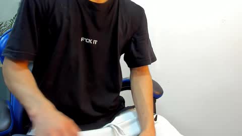 Roan Birkin online show from 23, 11, 2025