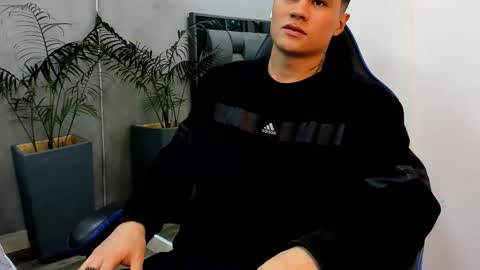 Roan Birkin online show from 2, 12, 2025