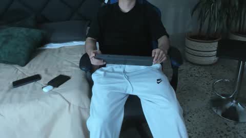 Roan Birkin online show from 28, 2, 2026