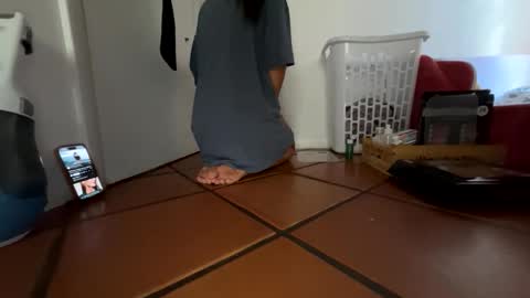 Snapshot of roarmance1 chatting on 24, 11, 2025 roarmance1 online show from 24, 11, 2025