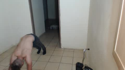 Snapshot of roastingcorn chatting on 19, 12, 2025 RoastingCorn online show from 19, 12, 2025