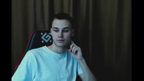 Snapshot of robert10211 chatting on 20, 12, 2024 robert10211 online show from 20, 12, 2024