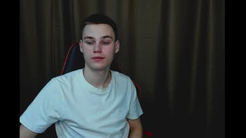 Snapshot of robert10211 chatting on 21, 12, 2024 robert10211 online show from 21, 12, 2024