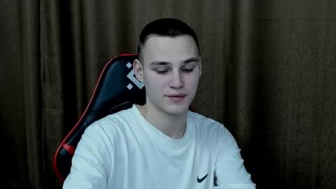 Snapshot of robert10211 chatting on 7, 1, 2025 robert10211 online show from 7, 1, 2025