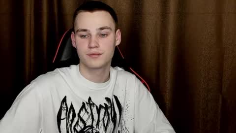 Snapshot of robert10211 chatting on 5, 3, 2025 robert10211 online show from 5, 3, 2025