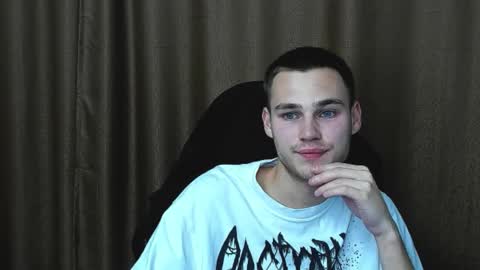 Snapshot of robert10211 chatting on 15, 9, 2025 robert10211 online show from 15, 9, 2025