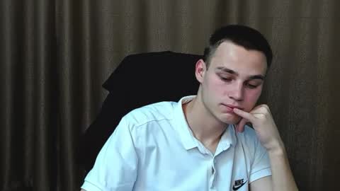 Snapshot of robert10211 chatting on 16, 9, 2025 robert10211 online show from 16, 9, 2025