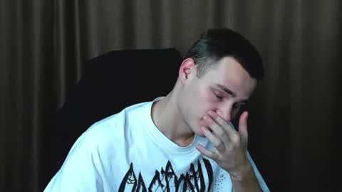 Snapshot of robert10211 chatting on 17, 9, 2025 robert10211 online show from 17, 9, 2025