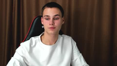 Snapshot of robert10211 chatting on 21, 10, 2025 robert10211 online show from 21, 10, 2025