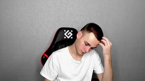 Snapshot of robert10211 chatting on 6, 11, 2025 robert10211 online show from 6, 11, 2025