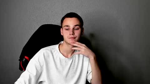 Snapshot of robert10211 chatting on 25, 11, 2025 robert10211 online show from 25, 11, 2025