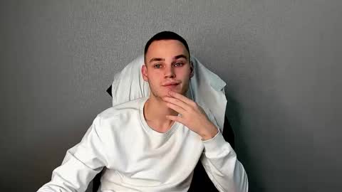 Snapshot of robert10211 chatting on 1, 12, 2025 robert10211 online show from 1, 12, 2025