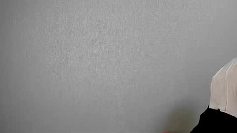 Snapshot of robert10211 chatting on 2, 12, 2025 robert10211 online show from 2, 12, 2025