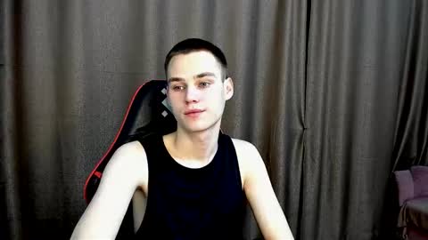 Snapshot of robert10211 chatting on 15, 12, 2025 robert10211 online show from 15, 12, 2025