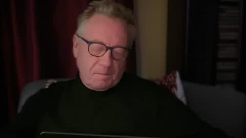 Snapshot of roberttherabbit chatting on 4, 7, 2026 RobertTheRabbit online show from 4, 7, 2026