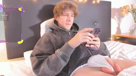 Snapshot of robfavorite1 chatting on 8, 1, 2026 robfavorite1 online show from 8, 1, 2026