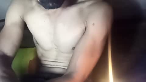 Snapshot of robincom23 chatting on 18, 9, 2025 R online show from 18, 9, 2025