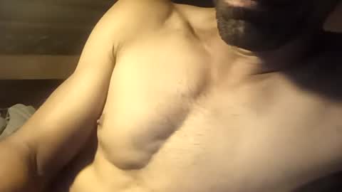 Snapshot of robincom23 chatting on 24, 9, 2025 R online show from 24, 9, 2025