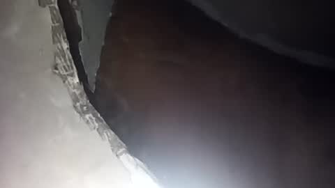 Snapshot of robincom23 chatting on 4, 10, 2025 R online show from 4, 10, 2025