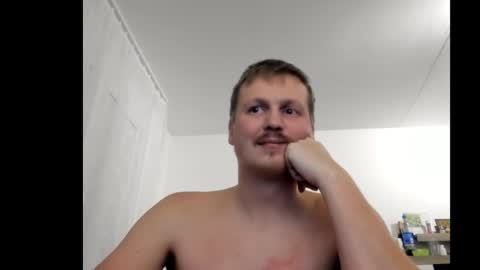 Snapshot of robirt5 chatting on 17, 1, 2025 Bob online show from 17, 1, 2025