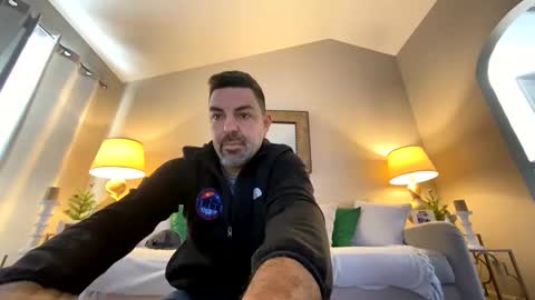 Snapshot of roblatino12 chatting on 23, 12, 2024 roblatino12 online show from 23, 12, 2024