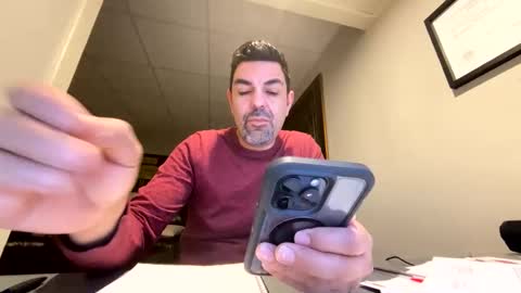 Snapshot of roblatino12 chatting on 10, 1, 2025 roblatino12 online show from 10, 1, 2025