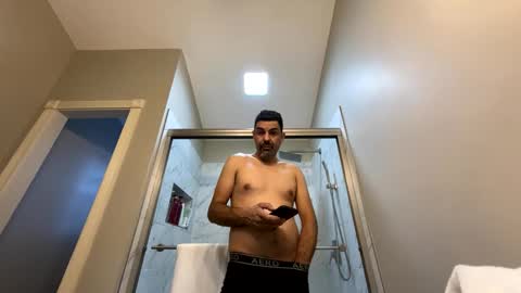 Snapshot of roblatino12 chatting on 1, 2, 2025 roblatino12 online show from 1, 2, 2025