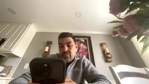 Snapshot of roblatino12 chatting on 4, 3, 2025 roblatino12 online show from 4, 3, 2025