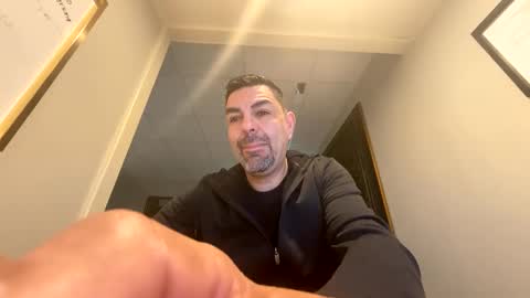 Snapshot of roblatino12 chatting on 8, 3, 2025 roblatino12 online show from 8, 3, 2025