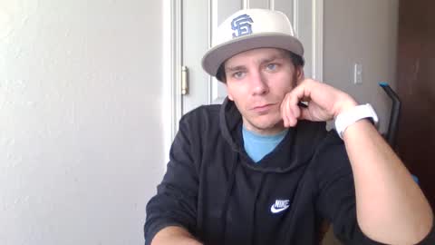 Snapshot of robwit8 chatting on 5, 2, 2025 Rob witha 8 online show from 5, 2, 2025