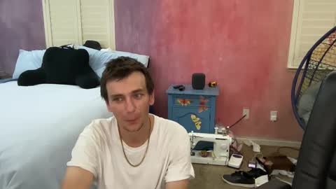 Snapshot of robwit8 chatting on 1, 10, 2025 Rob witha 8 online show from 1, 10, 2025