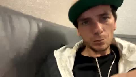 Snapshot of robwit8 chatting on 6, 10, 2025 Rob witha 8 online show from 6, 10, 2025